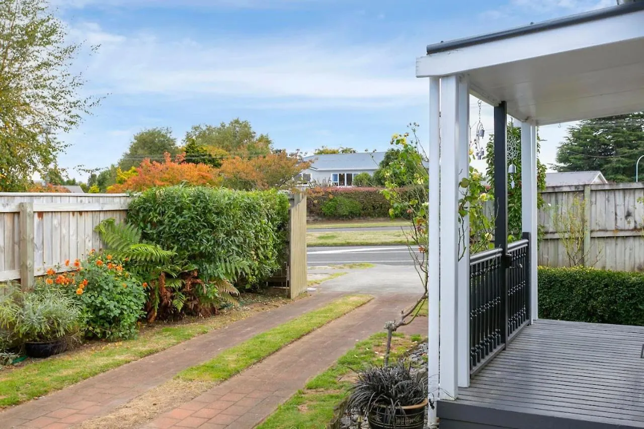 Wanderlust Retreat- Quaint And Romantic Cottage Taupo 0*,  New Zealand